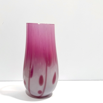 Pink kiln-formed glass vessel by Una Galbraith